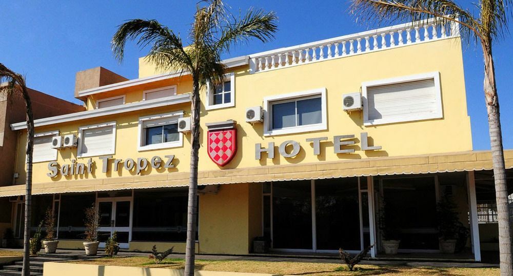 Hotel Saint Tropez วิญาการ์ลอสปาซ ภายนอก รูปภาพ